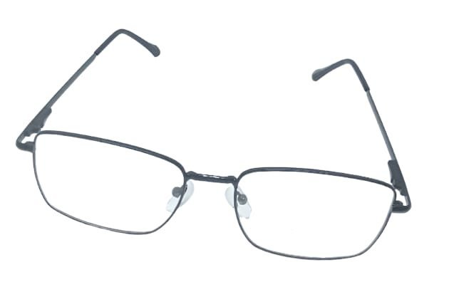 Metal frame with spring. free blue filter lens ,UV protection, anti glare,lightweight frame, ergonomic design, sleek silver finish, unisex design - Image 4