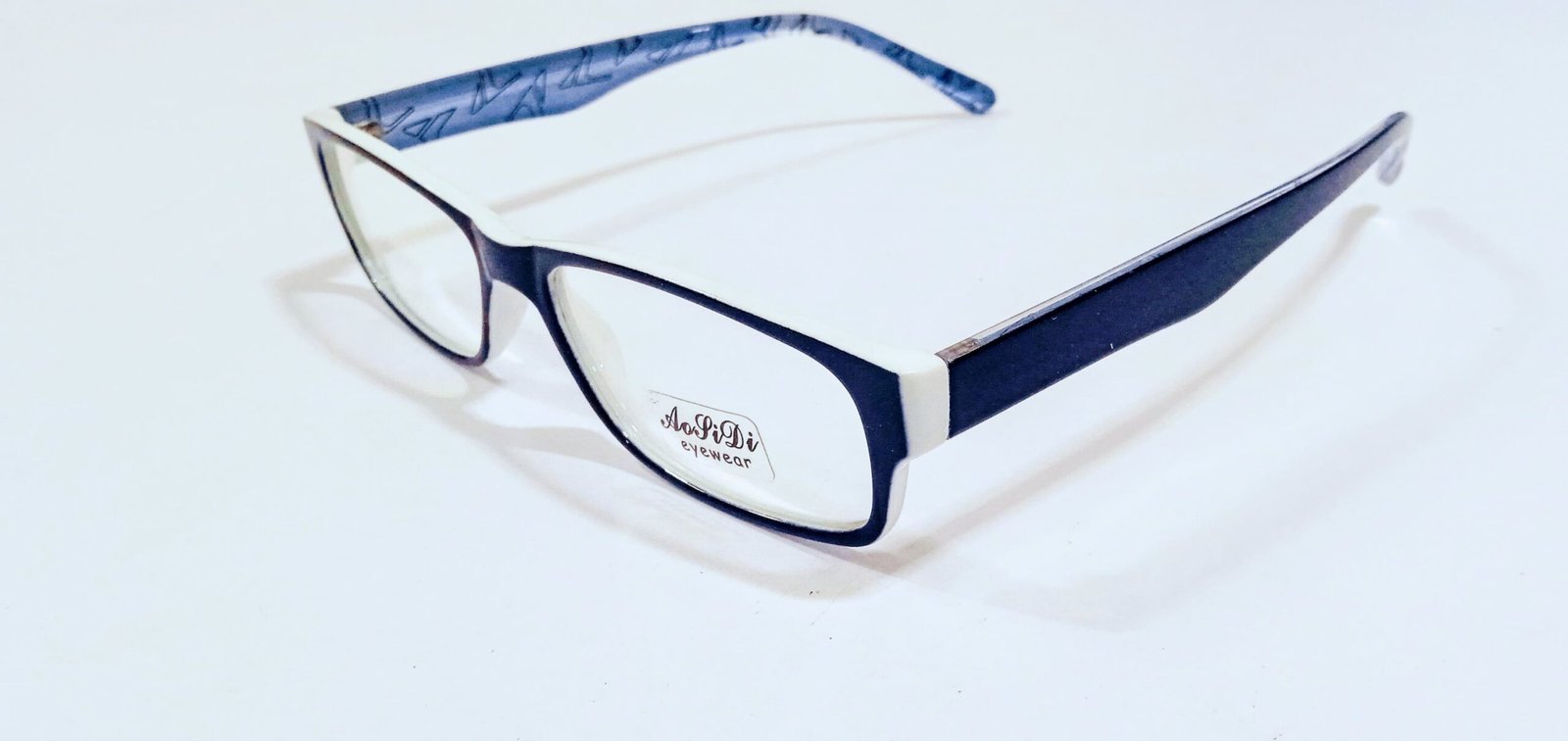Discount Optical Plus eye wear blue white & black fullrim rectangular frame - Image 2