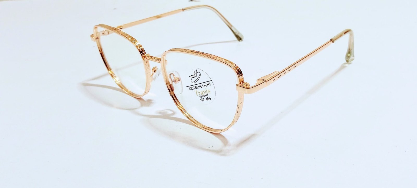 discount Optical Plus golden frame
full-rim - Image 4