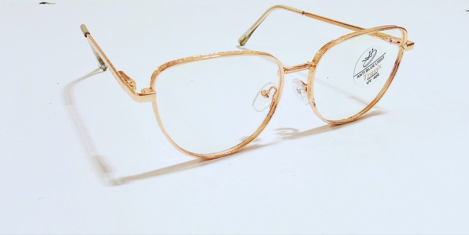 discount Optical Plus golden frame
full-rim - Image 3